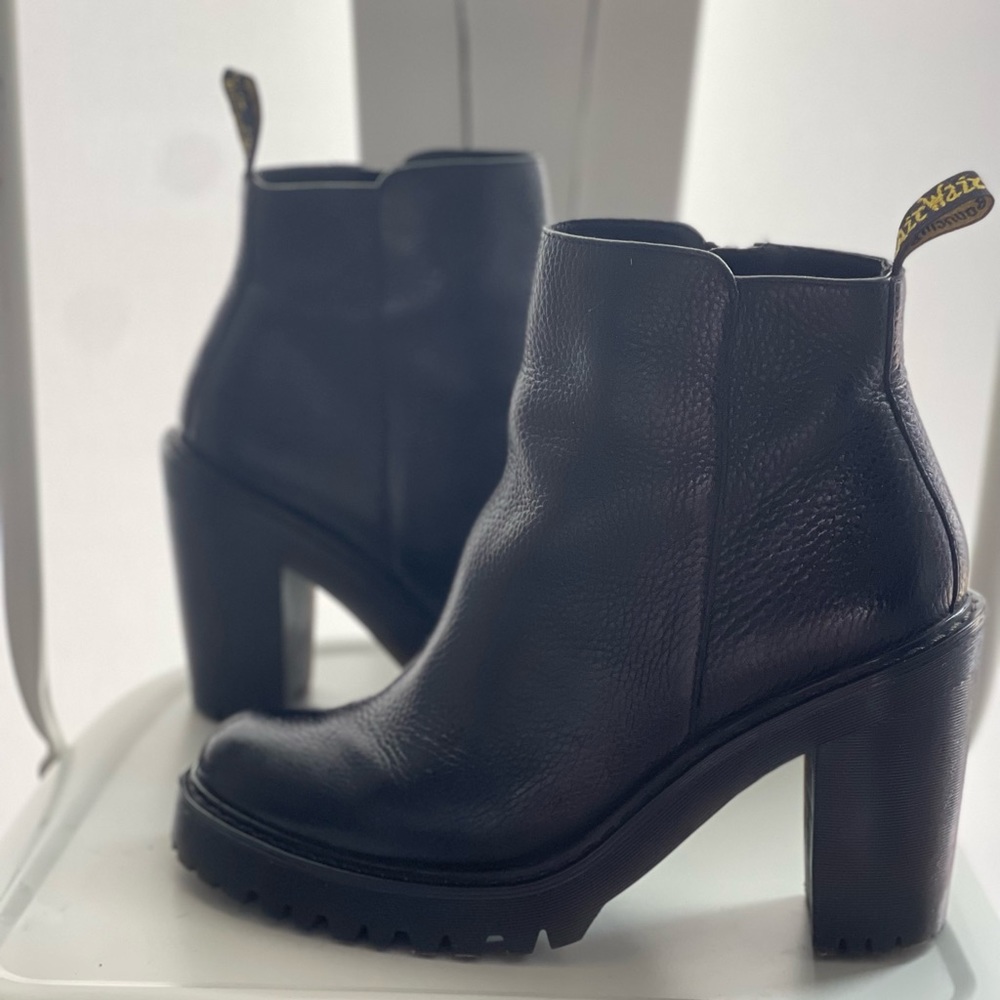 Leather Dr. Martens Magdalena Chelsea Boots